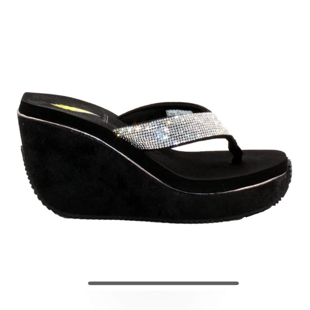 Never Been Worn Volatile Glimpse Platform Wedge Sandal- Size 9